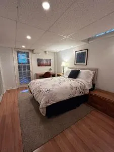 Maya Bed and Breakfast - Pontypool