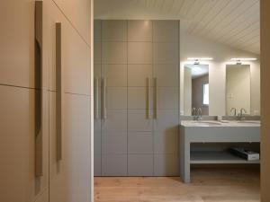 Maisons de vacances Maison spacieuse avec piscine et acces plage - FR-1-434-69 : photos des chambres