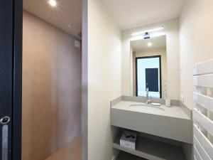 Maisons de vacances Maison spacieuse avec piscine et acces plage - FR-1-434-69 : photos des chambres