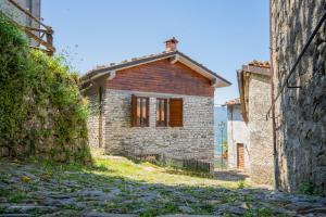 Villa Loris - History & Luxury