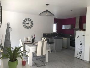 GITE URSUYA Rez de jardin et de plain-pied