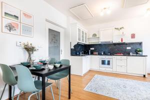 Prague Days - Airy Duplex with Terrace and AC