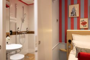 Hotels Hotel La Folie des Pres - Saint-Germain-des-Pres : photos des chambres