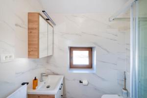 Holiday Home with jacuzzi - by TA Leut Agency