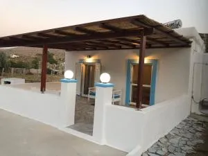 Το μικρό σπίτι στο λιβάδι The little house in the meadow - Parthénion