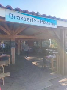 Campings grand mobil home domaine La Lande : photos des chambres