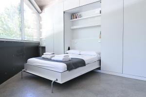 For You Rentals Espectacular apartamento TEMPORAL en Madrid Río VAL100