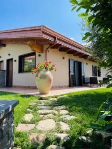 Connie's Home - Pianillo