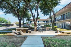 Motel 6-Del Rio, TX