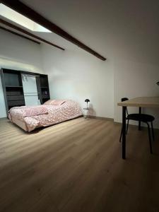 Appartements App T2 proche de la gare 503 : photos des chambres