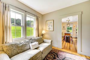 Idyllic Vermont Farmhouse: Mtn Views on 200 Acres!