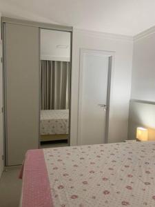 AP na orla de ondina com acesso exclusivo à Praia