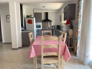 Appartements Superbe T3 avec loggias fermees, garage, et wifi a Balaruc-les-Bains, classe 3 etoiles - FR-1-553-216 : photos des chambres