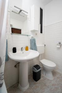 Apartments with WiFi Zadar - 22507