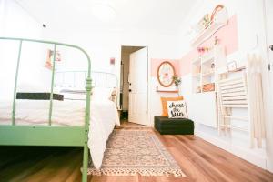 Chic Artistic Studio Suite Exceptional Luxury with Everything You Need NO need to SHARE Room