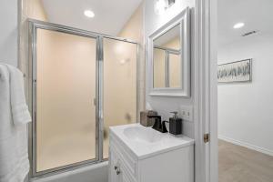 Luxury Waterfront Home in the Heart of the Harbor