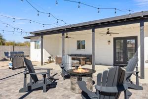 Old Town Oasis - 3BR Home with Fire Pit - 3hvězdičkové hotely ve městě Scottsdale