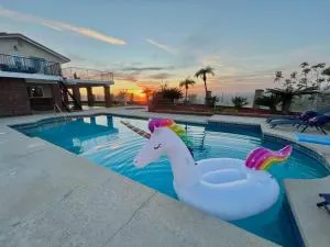 Top of the World Anaheim View Home - أنهايم