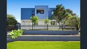 Entire house in Gymea - Miranda