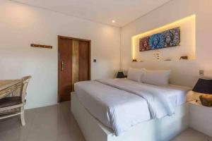 Big 3 bed, to BatuBelig Beach, last min specials