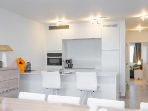 Apartment by the Beach with Panoramic Views