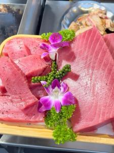 Du thuyền 5 Thăm vịnh Hạ Long ăn tối - Đẳng cấp - AMB