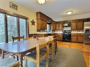 Snowarts- Game room, Fireplace, Close to golf