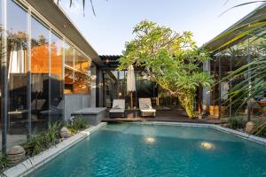 Luxury Industrial Villa with Sauna and Highend Amenities