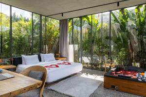 Luxury Industrial Villa with Sauna and Highend Amenities