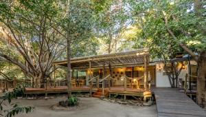 The Waterfront, Maun