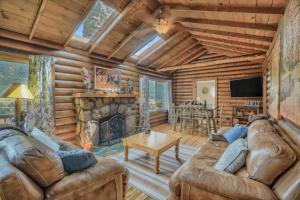 3BD Cowboy Cabin Pikes Peak Mountain Log Cabin - 4hvězdičkové hotely ve městě Cascade-Chipita Park