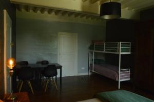B&B / Chambres d'hotes B&B Bon Vivant : Chambre Quadruple avec Salle de Bains Privative