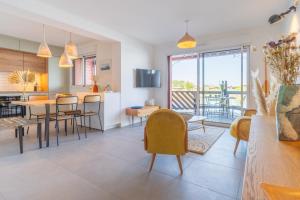 Maisons de vacances L-Ostra - Maison sur l-eau proche Arcachon : photos des chambres