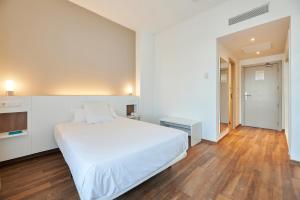 Single Room room in Alua Calas de Mallorca Resort
