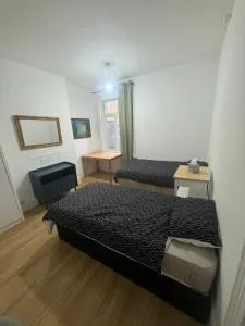 The twin bed grove - 恩菲尔德