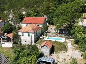 Apartment Rural Podastrana - Baraći