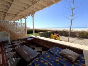 Beachfront Villa 3bedrooms+3bathrooms - Dawwār ‘Abd al ‘Aţī Abū ‘Ajūz
