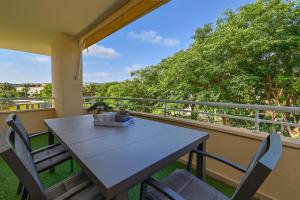 Golden Beach II by Aguilarent