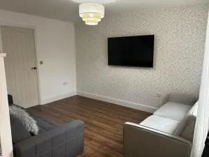 Stunning Central Home With Free Secure Parking - Darnall