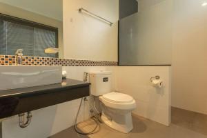 2 Beds large pool night market Soi Namjai v122