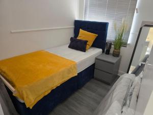 5 Bed for Families Contractors