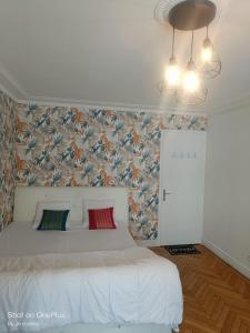 Sejours chez l'habitant Grande chambre d-hote Lit king size - 3 mins Gare Annemasse - Geneve acces direct : photos des chambres
