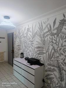 Sejours chez l'habitant Grande chambre d-hote Lit king size - 3 mins Gare Annemasse - Geneve acces direct : photos des chambres