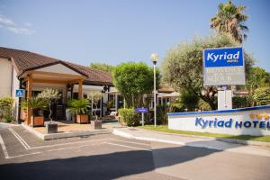 Kyriad Nîmes Ouest A9
