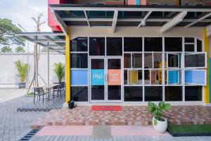 Sans WM Hotel Blitar
