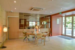 Hotels BHOMA Bourges - Hotel : photos des chambres
