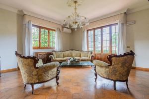 GOLDEN LUXE - Grand Villa with Exlusive Garden