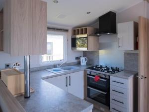 Pinewoods Park Style no.1 sleeps 8 – dog friendly