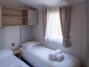 Pinewoods Park Style no.8 sleeps 6 β dog friendly