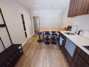 Suite 04 @ Vega Suites, Echoland